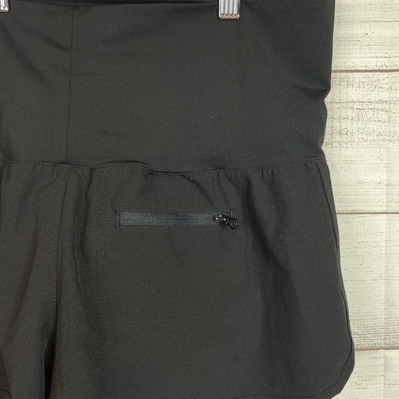 Women’s High Rise Roxy Shorts - Picture 3 of 6